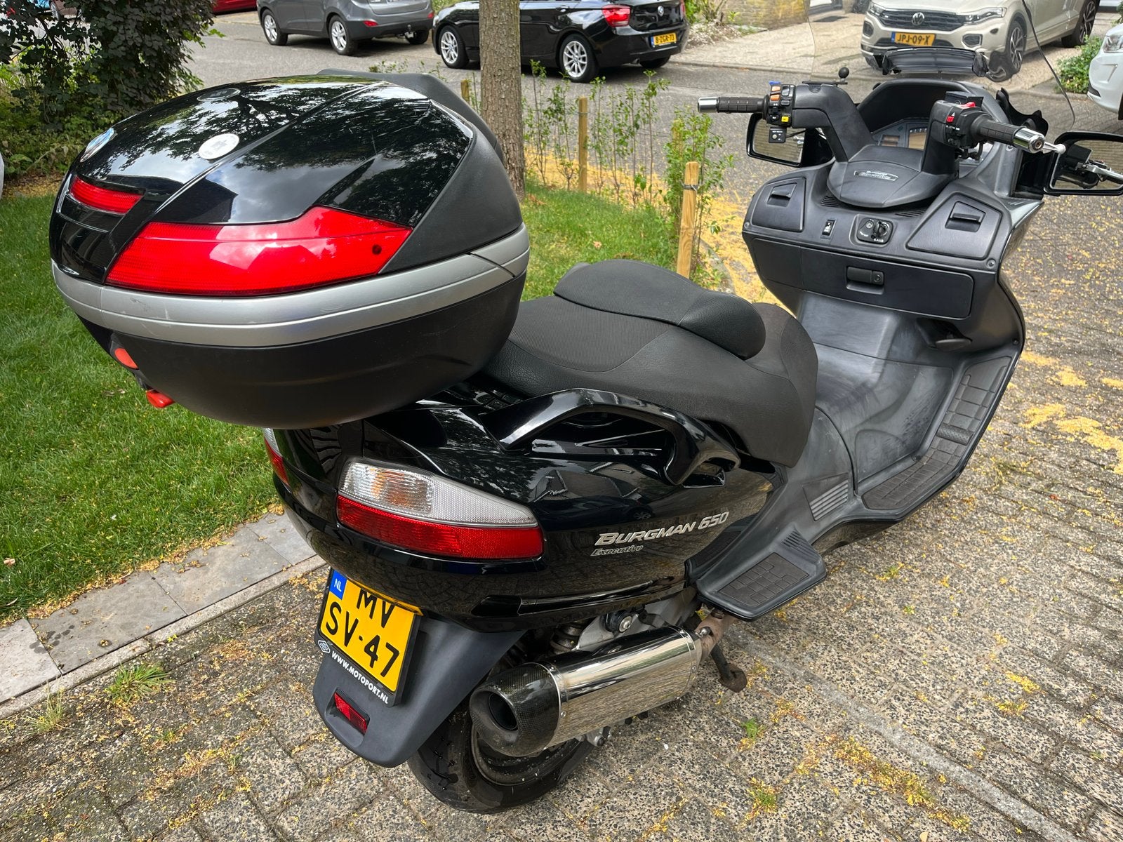 Suzuki Burgman 650 Executive uit 2009 - Comfort en Kracht, Motoren, Handvatverwarming, Scooter, Particulier, Meer dan 35 kW
