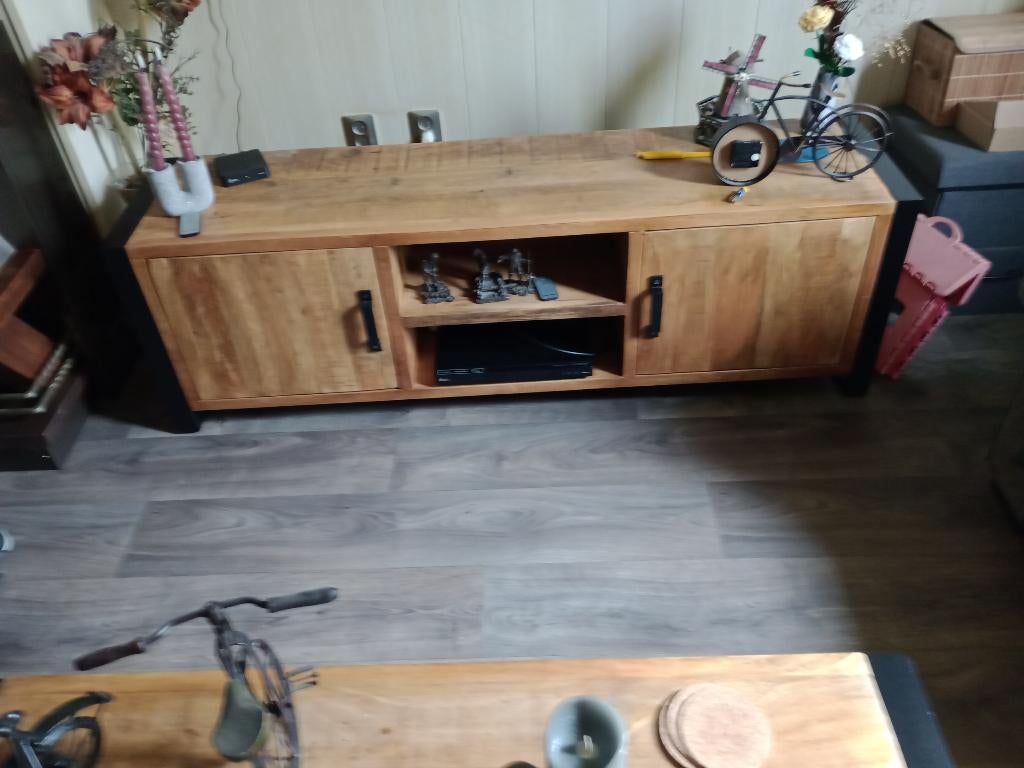 Meubels, Ophalen, 100 tot 150 cm, Teakhout, Zo goed als nieuw