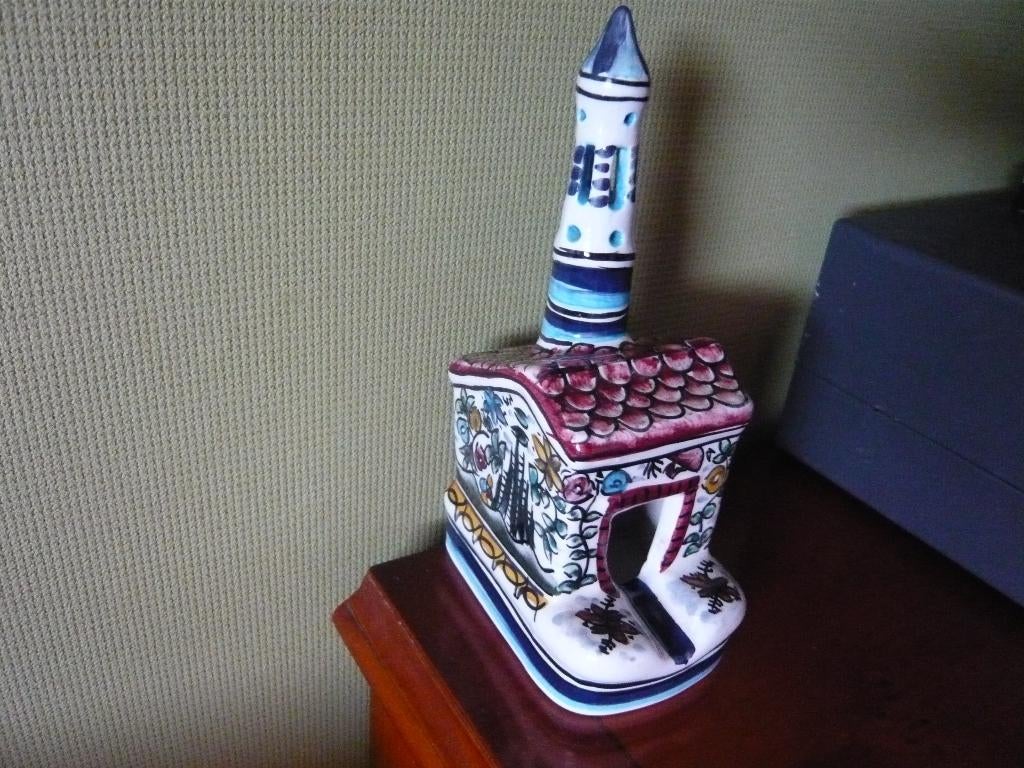 oud Portugees handgeschilderd aardewerk kerkje asbakje 17cm, Ophalen of Verzenden