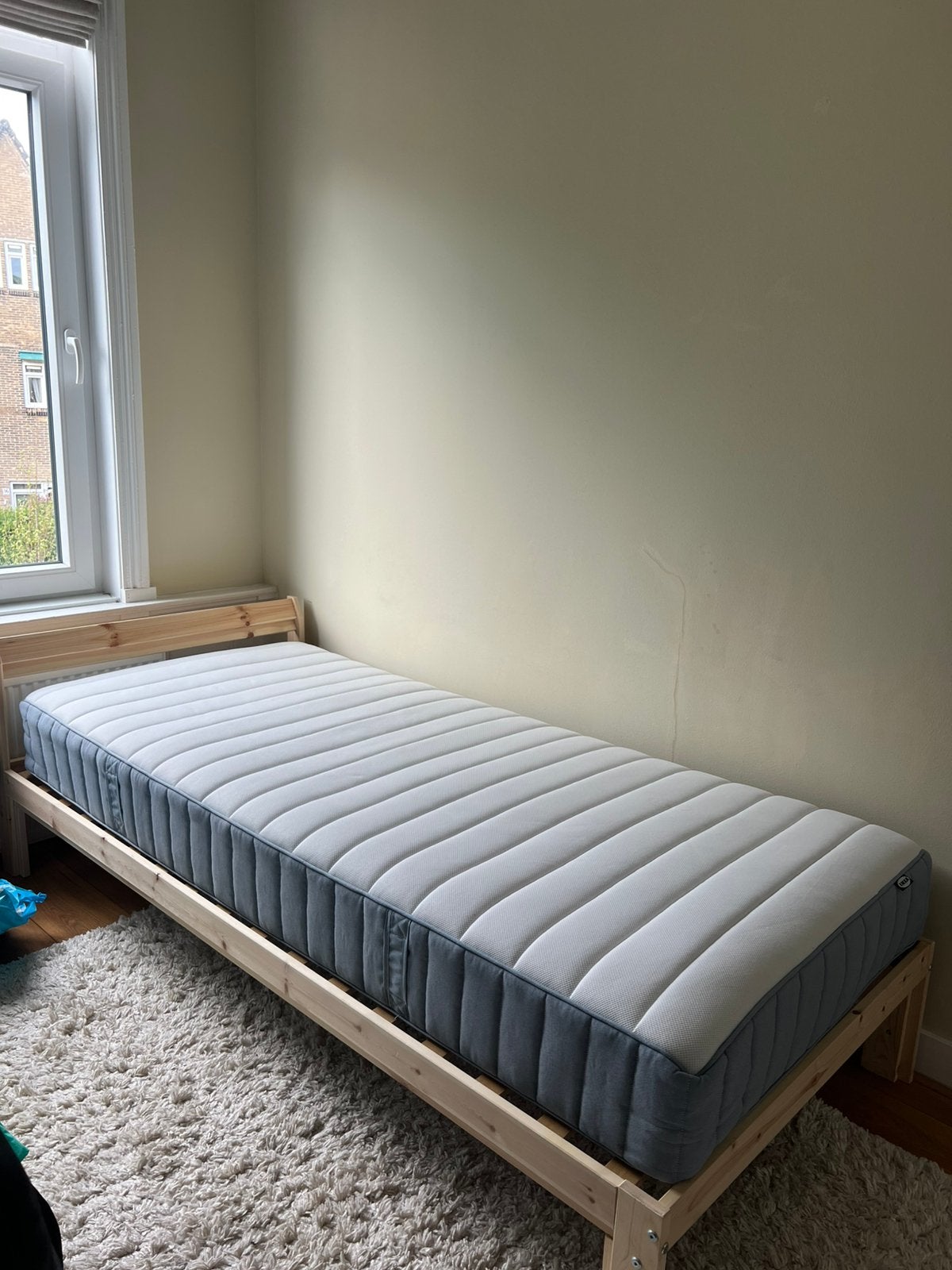 IKEA bed 90x200, Huis en Inrichting, Slaapkamer | Matrassen en Bedbodems, 90 cm, Eenpersoons, Ophalen of Verzenden, Zo goed als nieuw