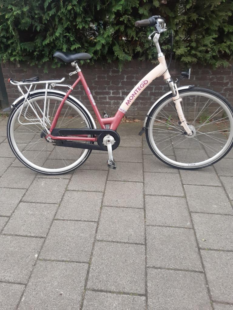 Super fijne fiets MONTEGO, Fietsen en Brommers, Fietsen | Dames | Damesfietsen, Ophalen of Verzenden, Zo goed als nieuw, Overige merken