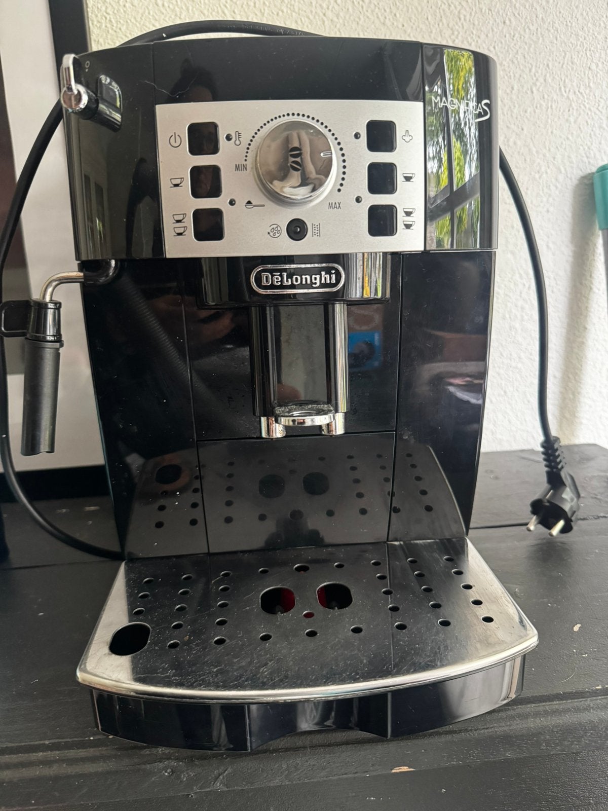 Koffiemachine de longi, Ophalen of Verzenden, Zo goed als nieuw, Koffiemachine