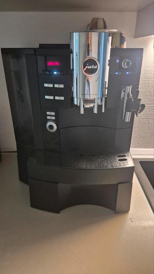 Jura impressa  Xs9 koffiemachine, Witgoed en Apparatuur, Koffiezetapparaten, Ophalen, Koffiemachine