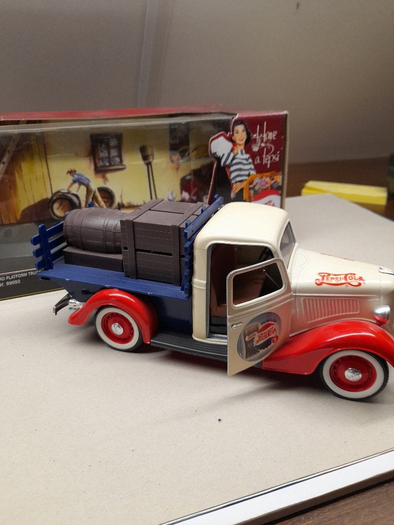 Pepsi Cola vrachtauto, Ophalen of Verzenden, Nieuw, Bus of Vrachtwagen, Overige merken