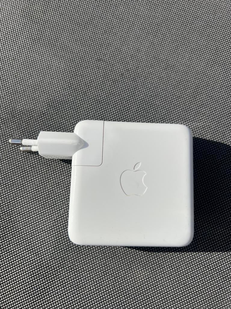 Apple usb-c power adapter, Ophalen of Verzenden, Zo goed als nieuw