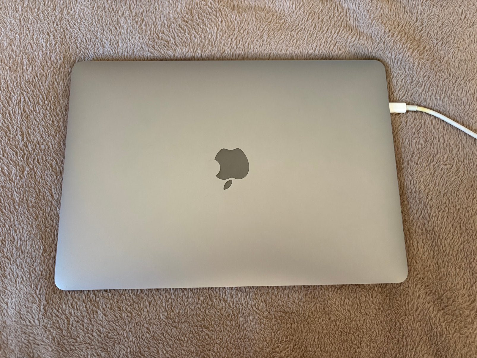 MacBook Pro 13-inch 2019 | 8GB | 256GB | i5