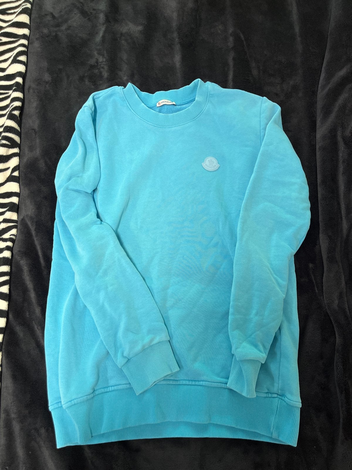 Moncler sweater in het blauw, Ophalen of Verzenden, Gedragen, Maat 38/40 (M), Blauw