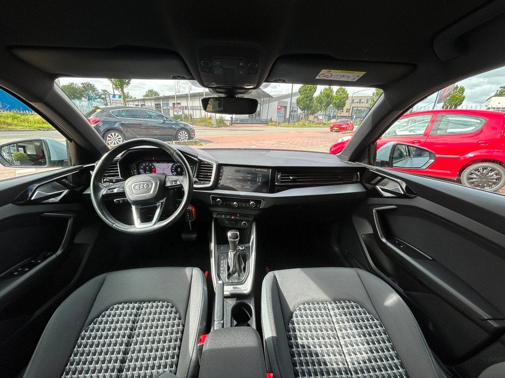 Audi A1 Sportback 25 TFSI S edition AUT|ACC|NAVI|Stoelvw!, Auto's, Audi, 12 maanden, Stof, Euro 6, 95 pk