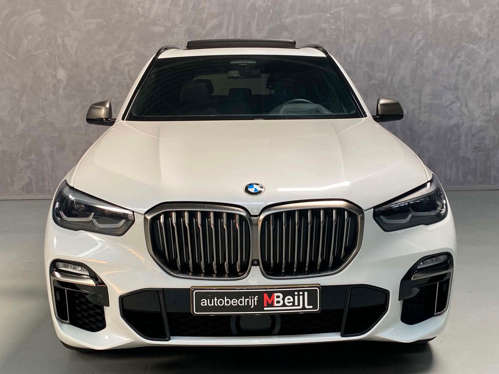 BMW X5 M50d High Executive /Pano /Trekhaak /360 camera /HUD, Auto's, Automaat, 15 km/l, Gebruikt, 2993 cc
