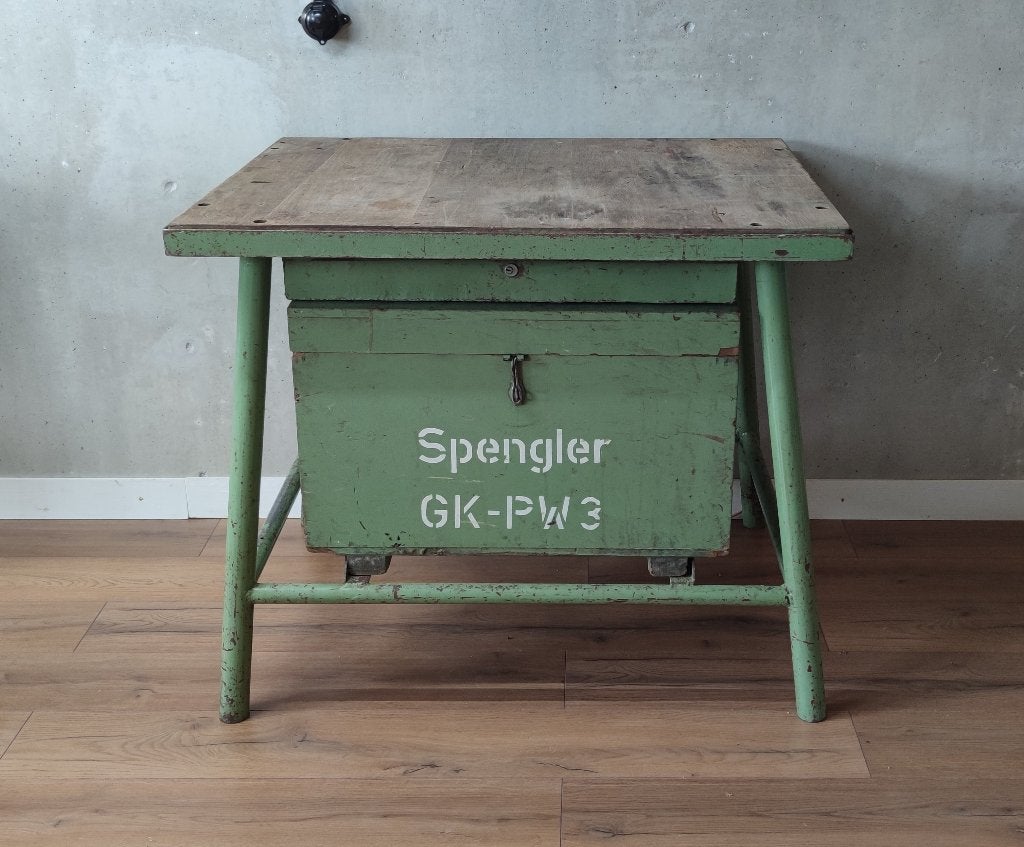 Industriële werkbank, industrieel dressoir, Met plank(en), Gebruikt, 75 cm of meer, 50 tot 100 cm