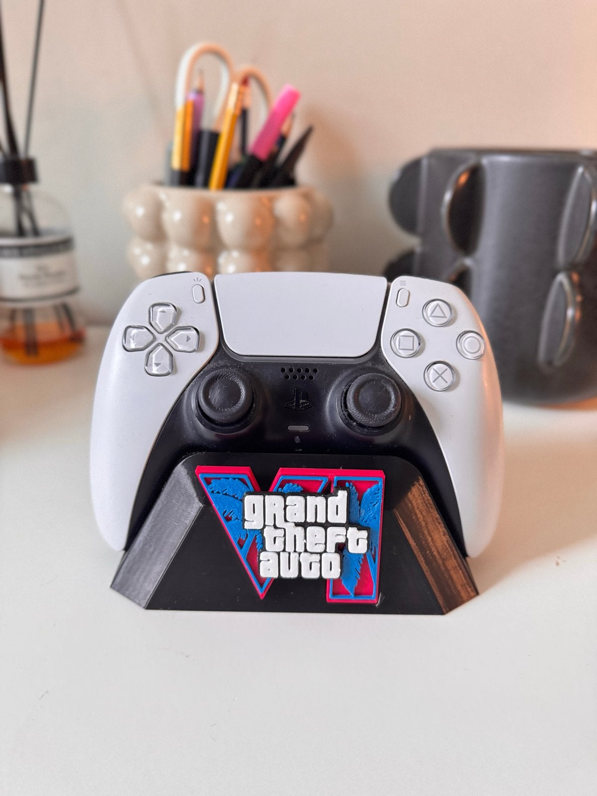 Grand Theft Auto VI (GTA 6) inspired controller stand, Spelcomputers en Games, Ophalen of Verzenden, Nieuw