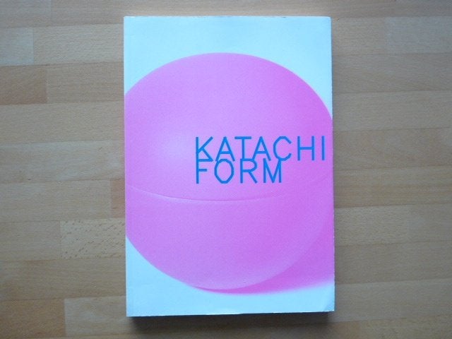 Katachi Form. Zeitgenössische angewandte Kunst aus Japan, Ophalen of Verzenden, Zo goed als nieuw