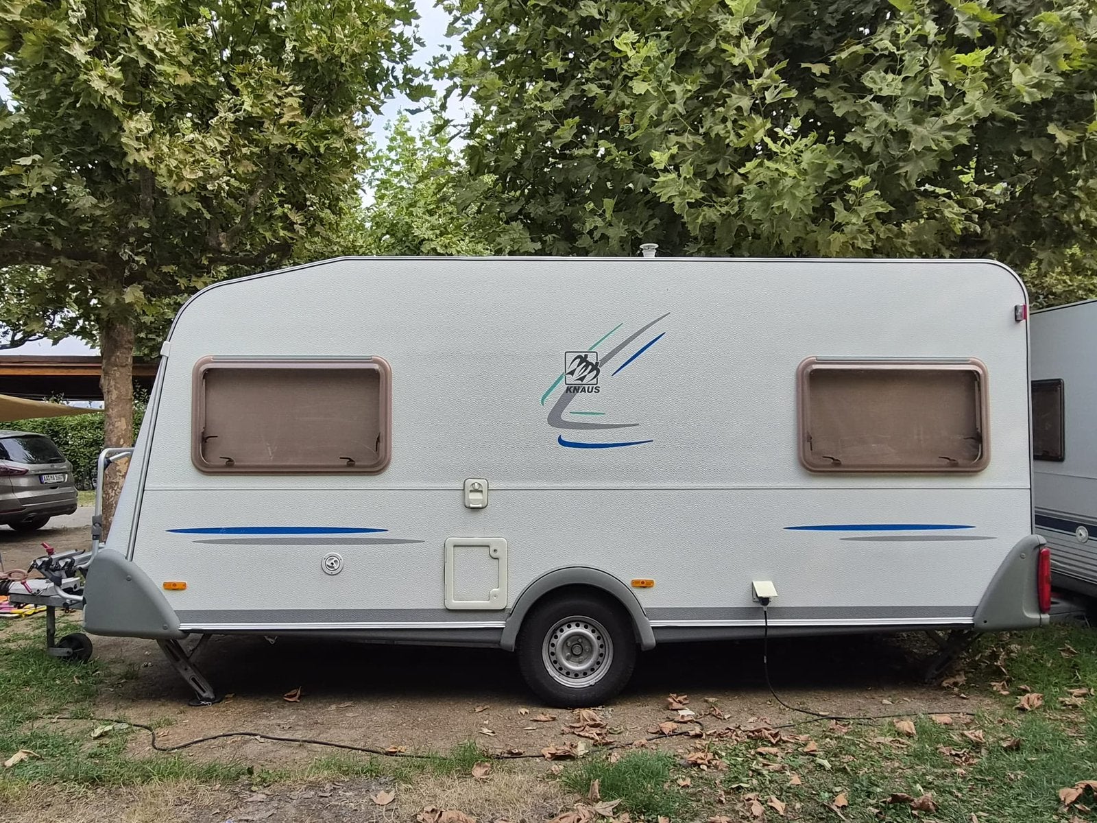 Knaus Azur 450 TF-TK 2002, 2 aparte bedden, Rondzit, 750 - 1000 kg, Particulier