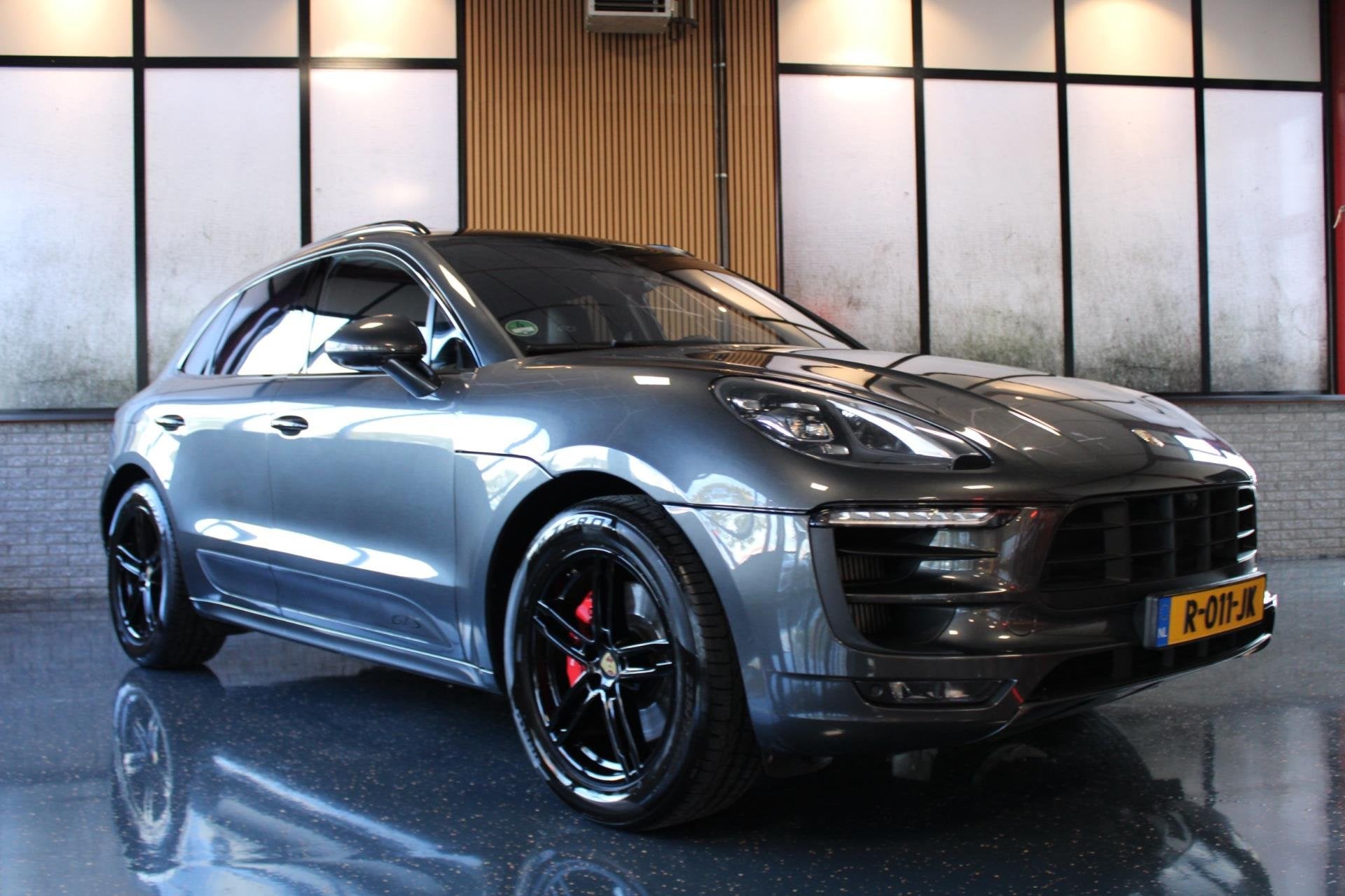 Foto 11 van Porsche Macan 3.0 GTS | Pano | Luchtvering | Sport Chrono !
