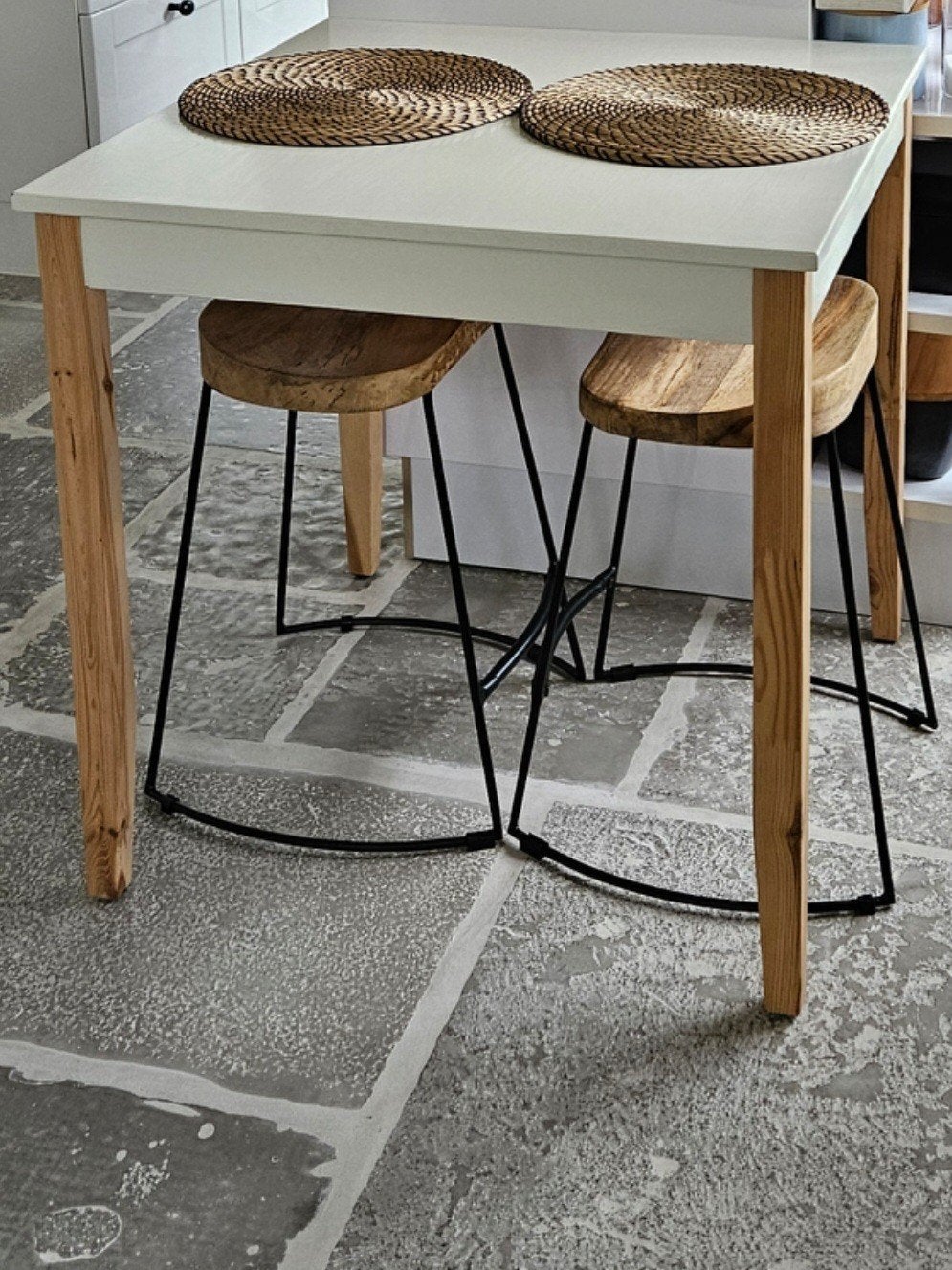 te koop prachtig tafeltje, 50 tot 100 cm, Tot twee personen, Rechthoekig, 50 tot 100 cm