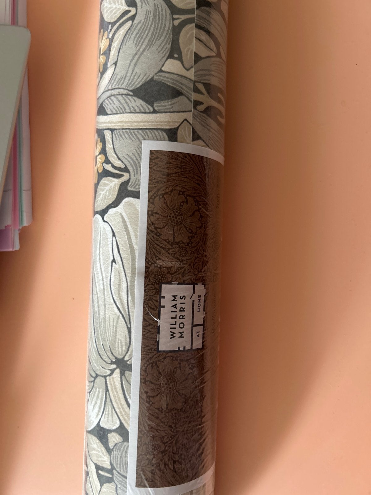 William Morris Pimpernel Grey Vliesbehang, Bloemen, Natuurlijk, Overige merken, Ophalen of Verzenden