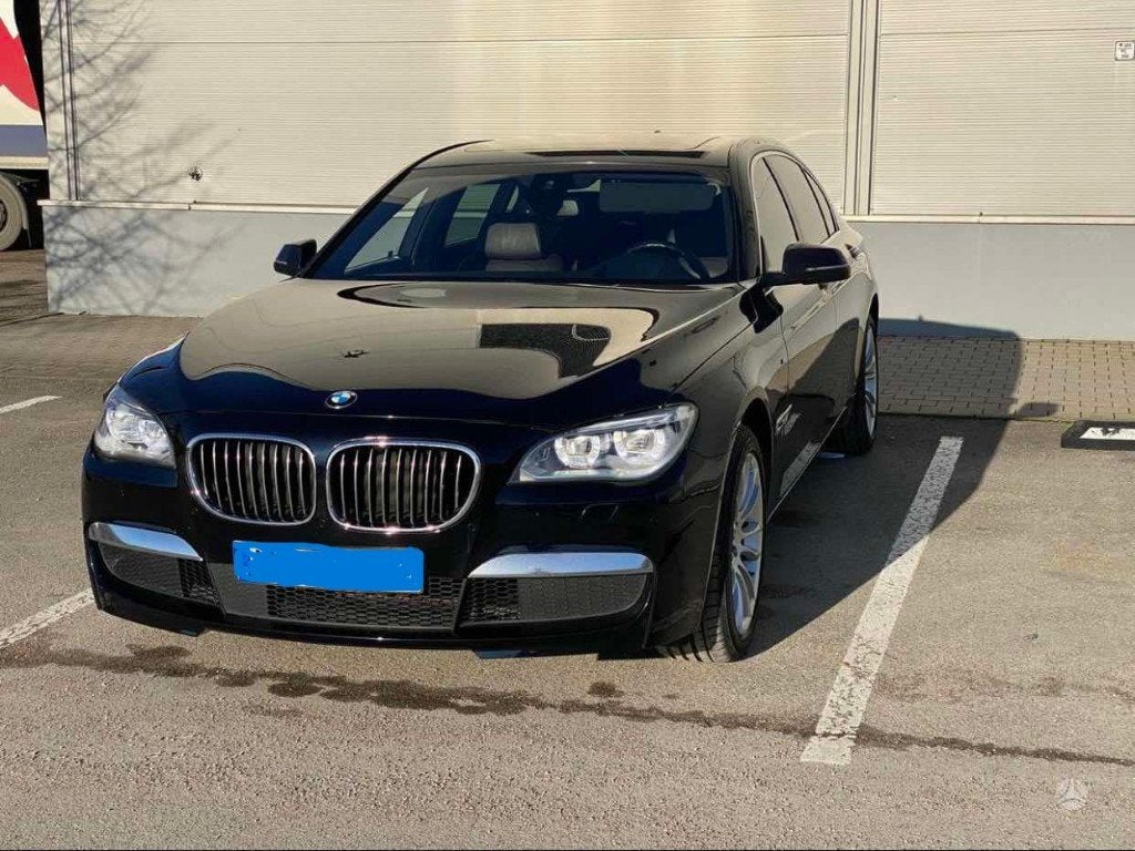 BMW 750Ld xDrive Long M Sport 381PK | Massage | Trekhaak, Auto's, Automaat, Euro 6, 2993 cc, Zwart