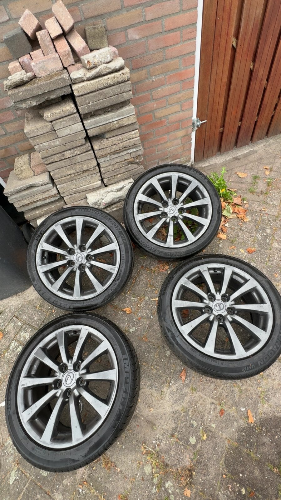 Lexus Velgen en banden 225/45/17, Ophalen of Verzenden, Gebruikt, Lexus