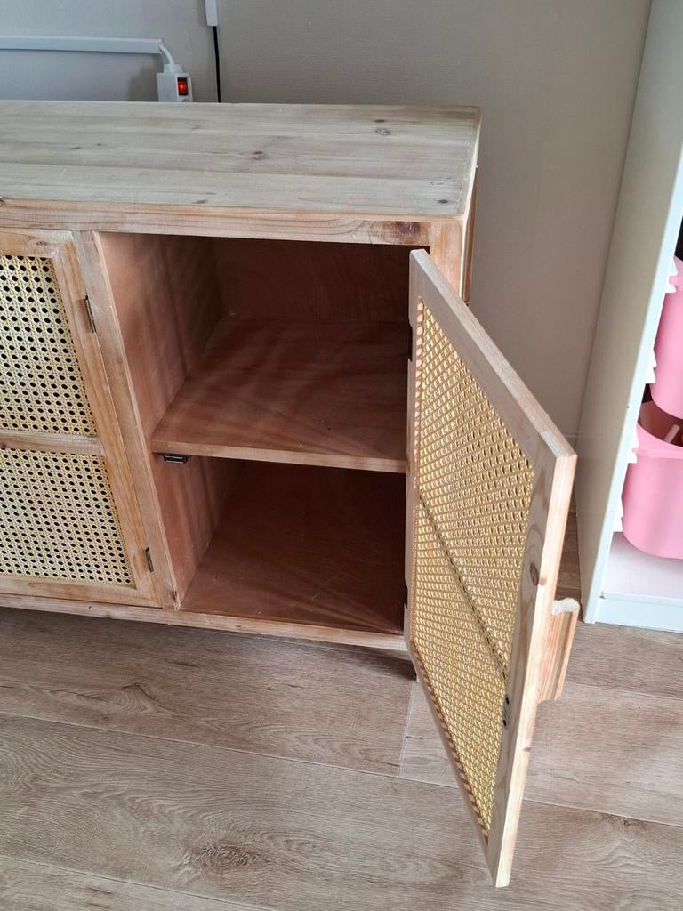 Mooie houten dressoir van Exinos, Huis en Inrichting, Kasten | Dressoirs, 100 tot 150 cm, Bohemian, Ophalen of Verzenden, 25 tot 50 cm