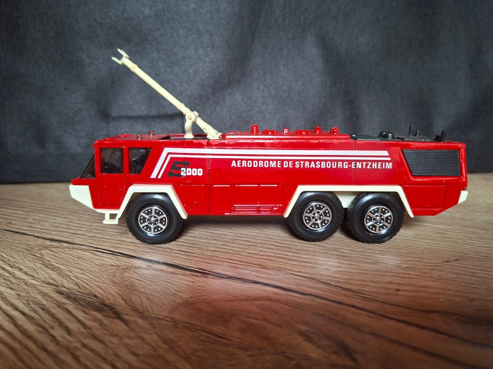 Solido Sides 2000 Mark 3 Brandweerwagen 1/63, Ophalen of Verzenden