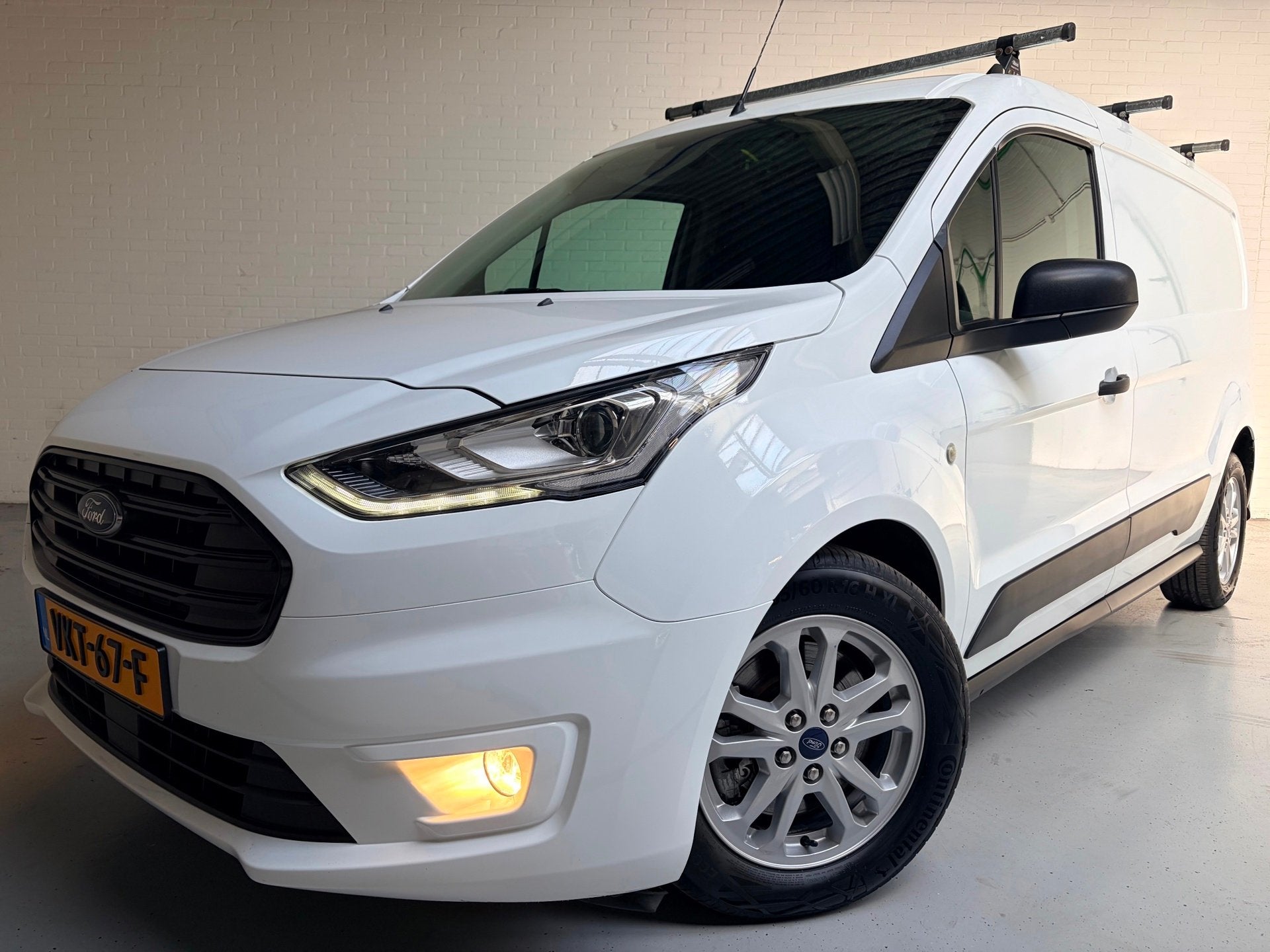 Ford Transit Connect L2H1 Automaat 1.5 EcoBlue 120pk euro6 3, Stof, Gebruikt, 4 cilinders, Met garantie (alle)