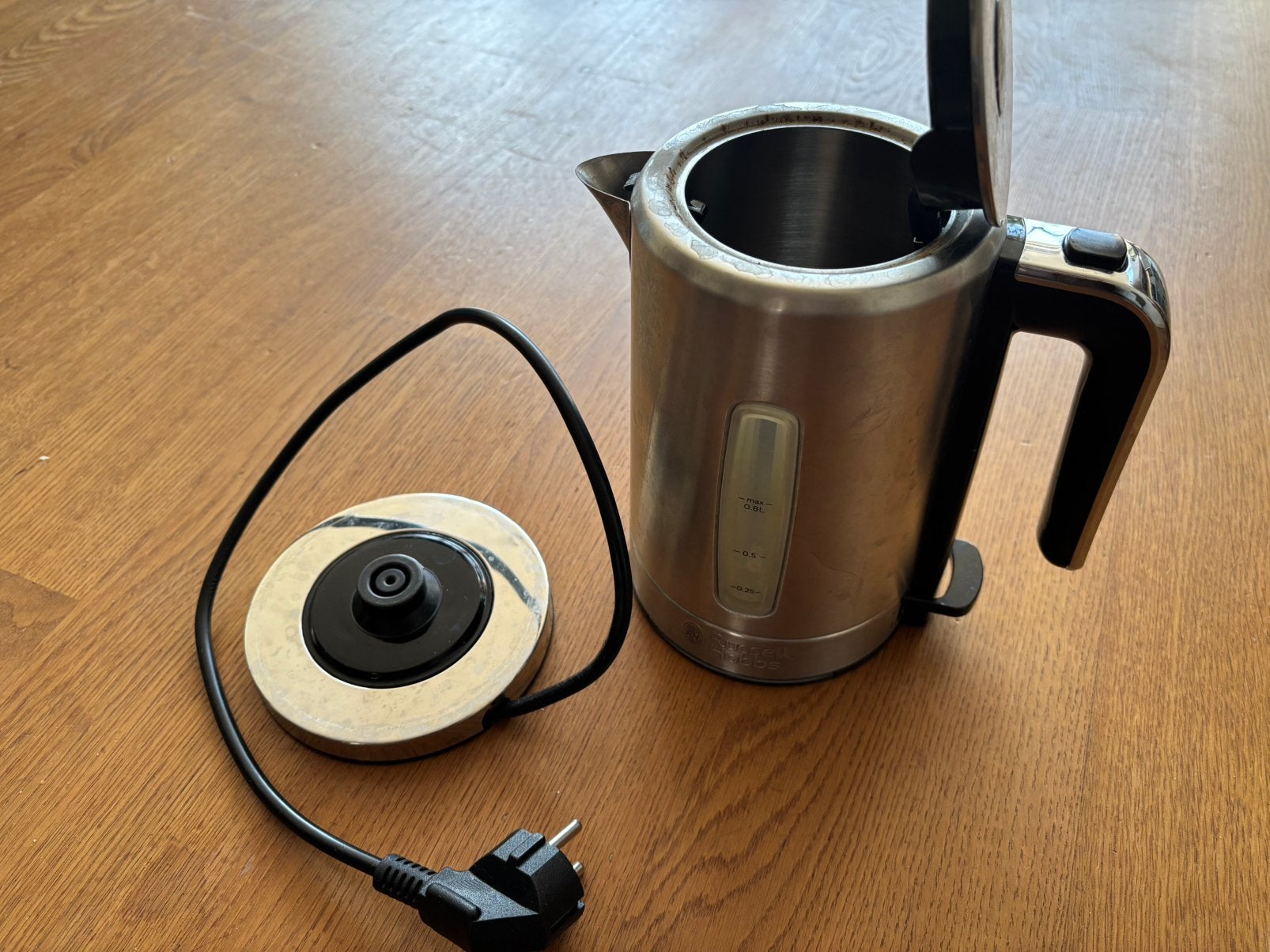 Russell Hobbs 24190-70, 1 tot 2 liter, Ophalen, Draadloos