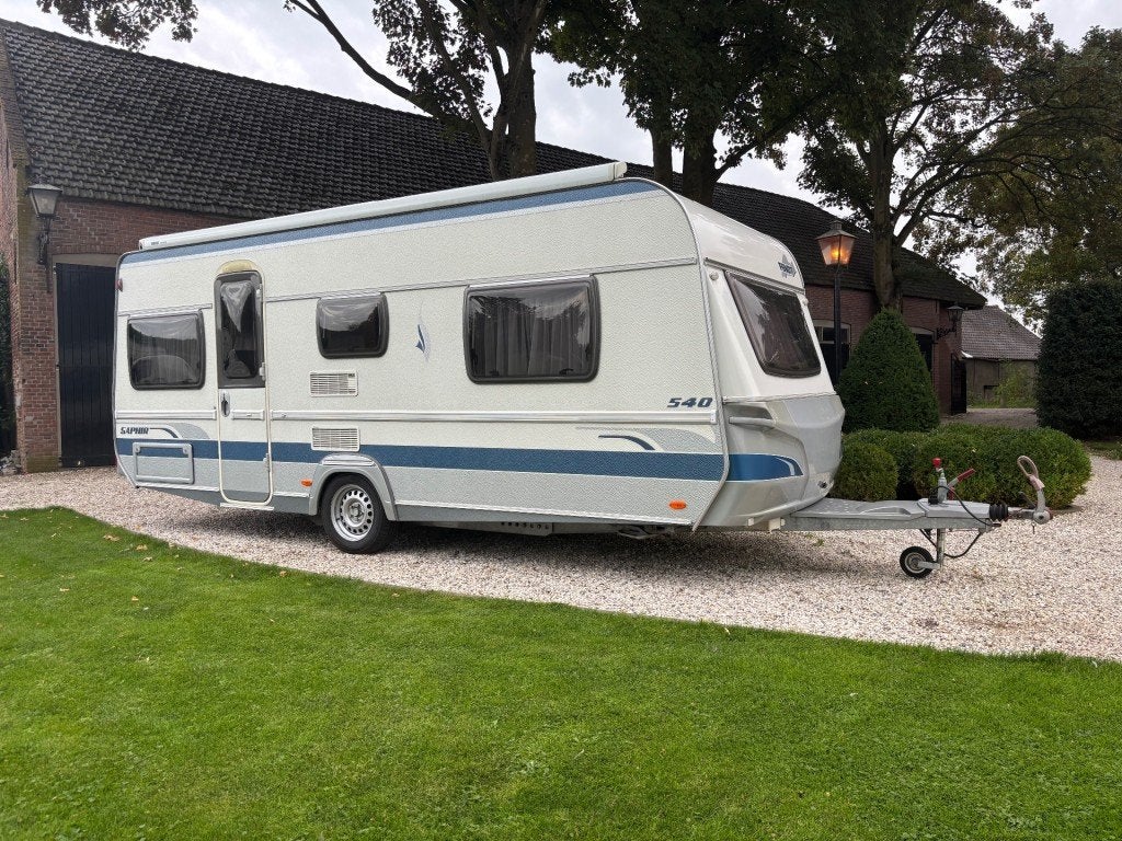Fendt SAPHIR 540/QUEENSBED/AIRCO/MOVER, Info@fendt-caravan.de, Bedrijf, 5 tot 6 meter, 1250 - 1500 kg