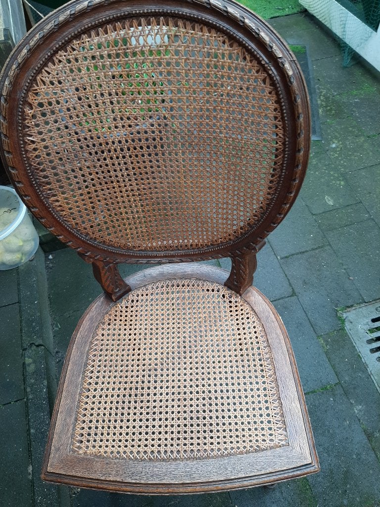 2 antieke Franse stoeltjes met rieten zitting en achterrug, Ophalen