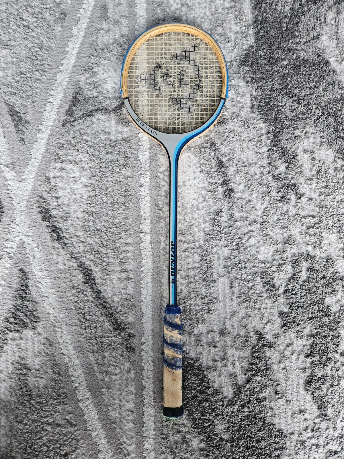 Squash racket - uiterlijk minder, speelt

gewoon, Sport en Fitness, Squash, Ophalen of Verzenden, Gebruikt, Racket