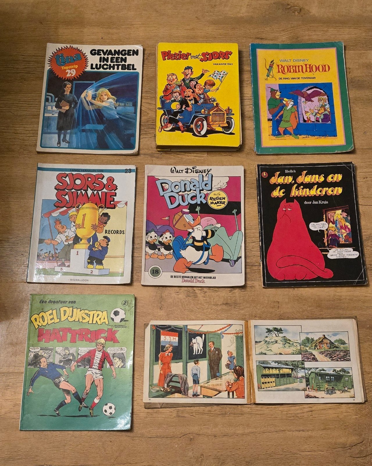 8 vintage oude stripboeken., Boeken, Meerdere comics, Ophalen of Verzenden, Gelezen, Europa