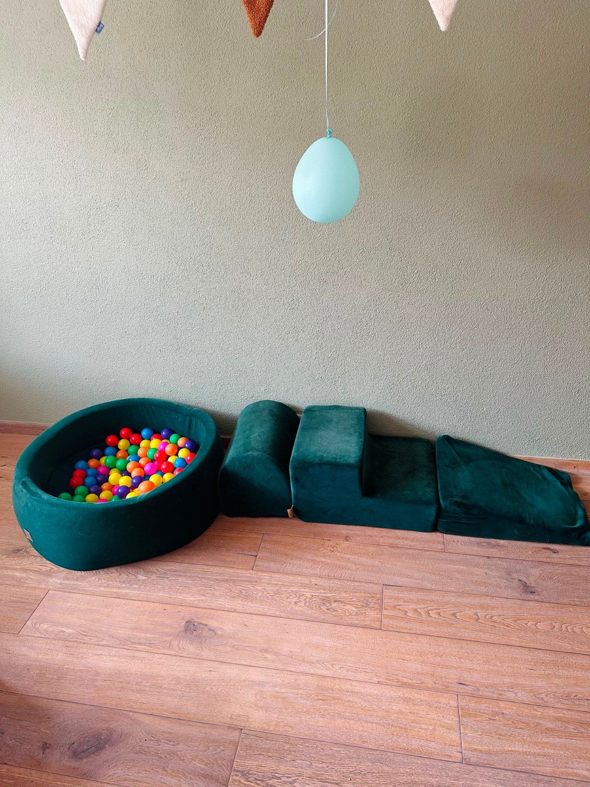Meowbaby foam klim blokken plus ballenbak, Ophalen, Zo goed als nieuw, Ontdekken