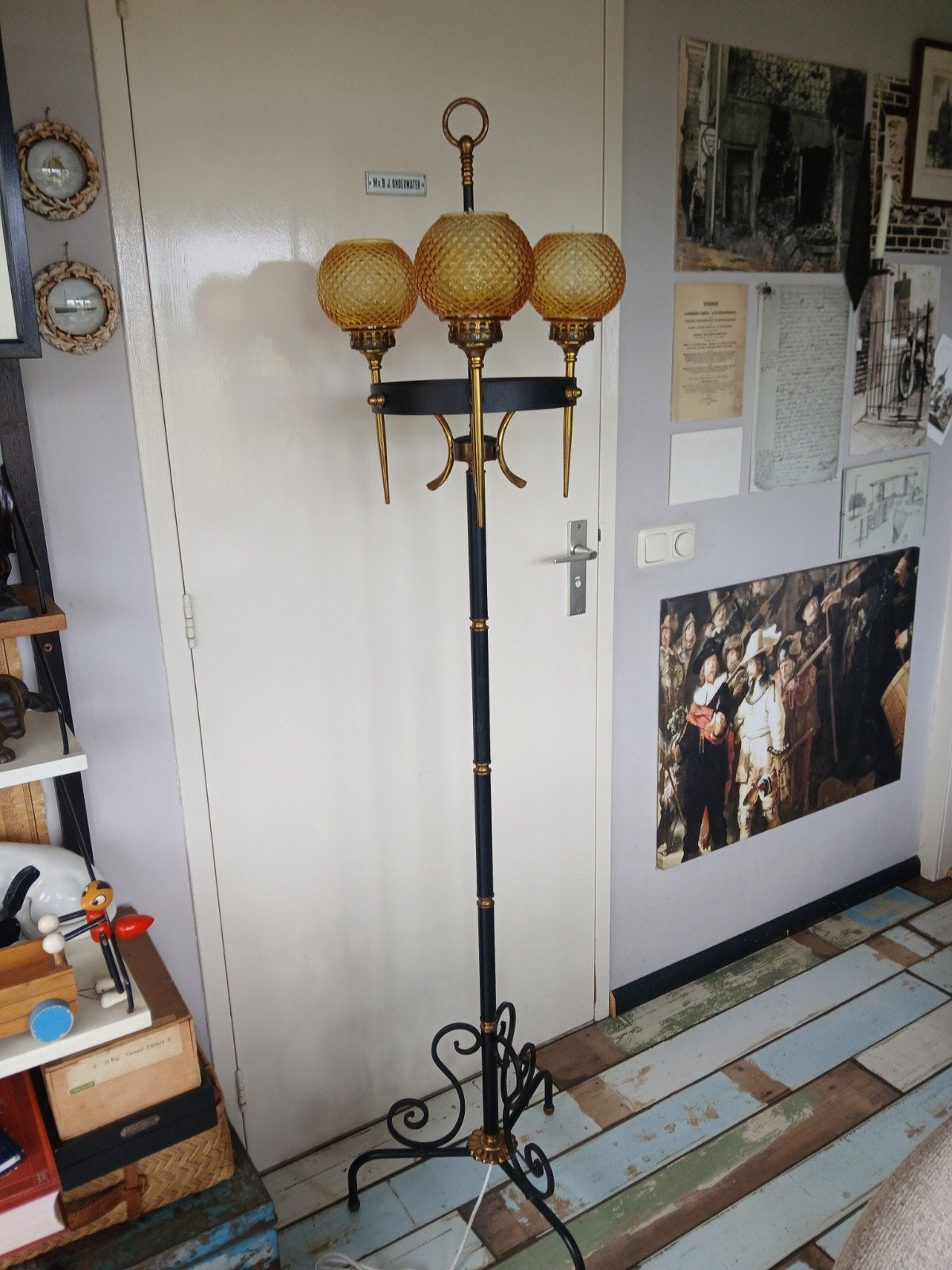 Vintage staande lamp met 3 amberkleurige glazen bollen, Ophalen
