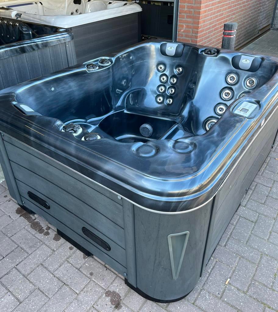 Demo 3 pers. Spa Renew incl. Plaatsing & Garantie, Ophalen, Zo goed als nieuw