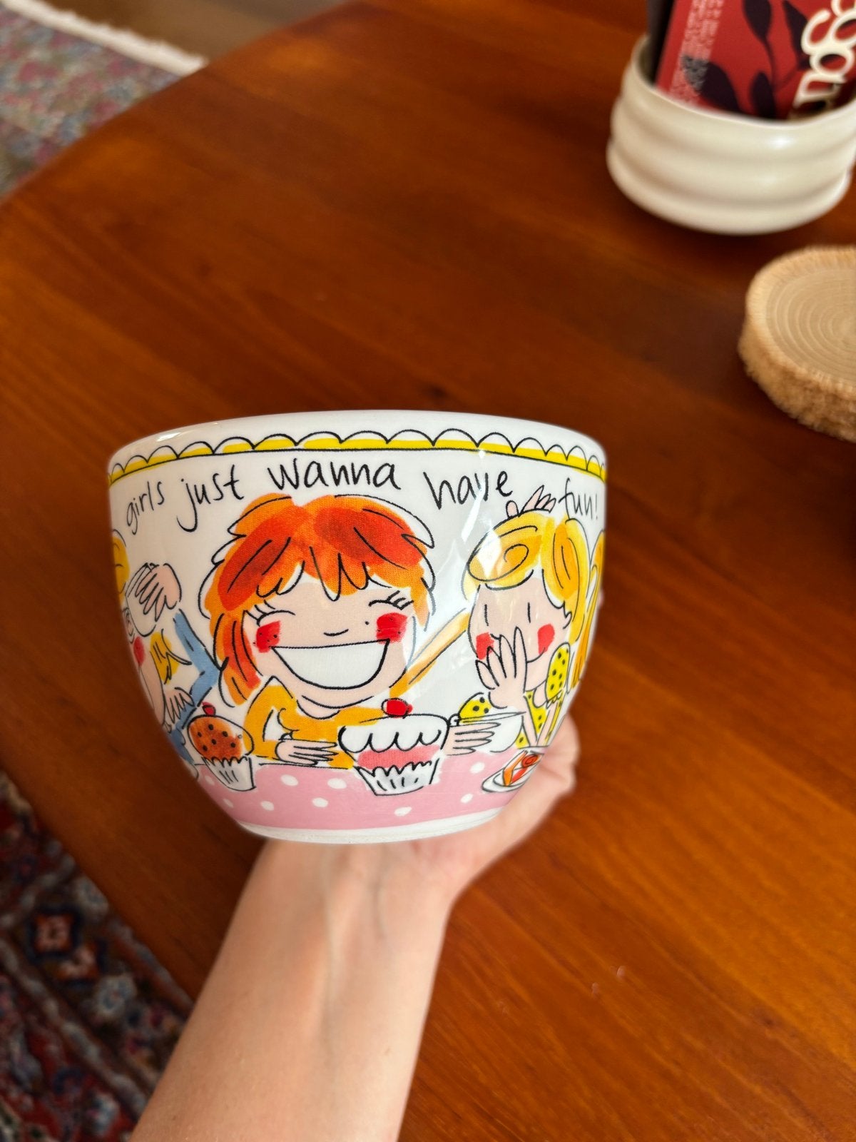Blond Amsterdam beker 'Girls Just Wanna Have Fun', Huis en Inrichting, Keuken | Servies, Ophalen, Keramiek, Zo goed als nieuw