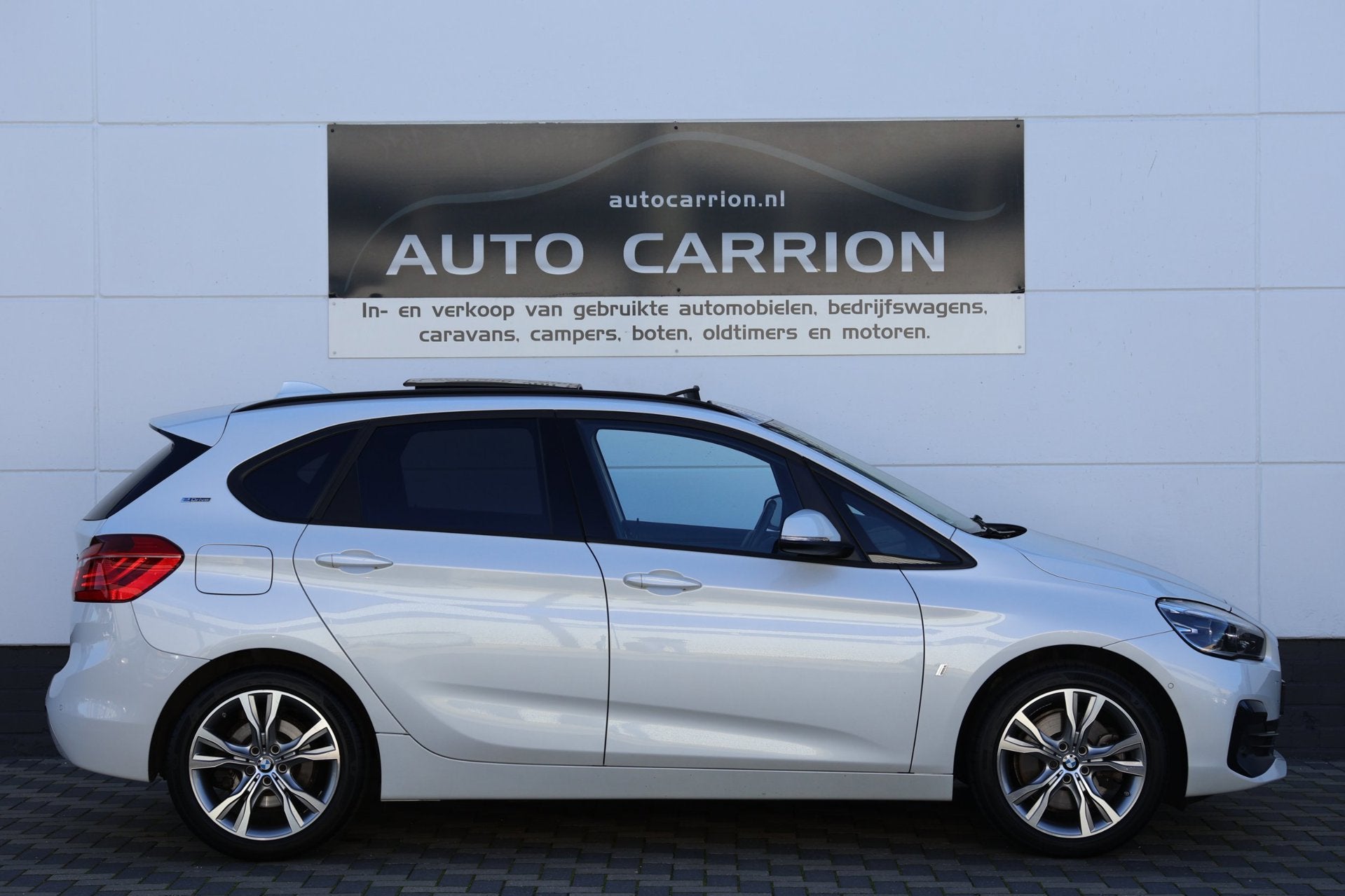 BMW 2-serie Active Tourer 225xe iPerformance Pano Camera LED, Auto's, Automaat, Gebruikt, Zwart, Leder en Stof