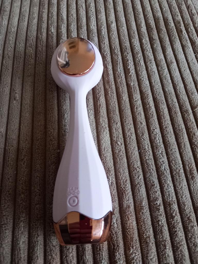 NIEUW in doos Gezichtsreiniger Scrub Massage Gezicht, Ophalen of Verzenden, Nieuw, Gehele gezicht, Verzorging