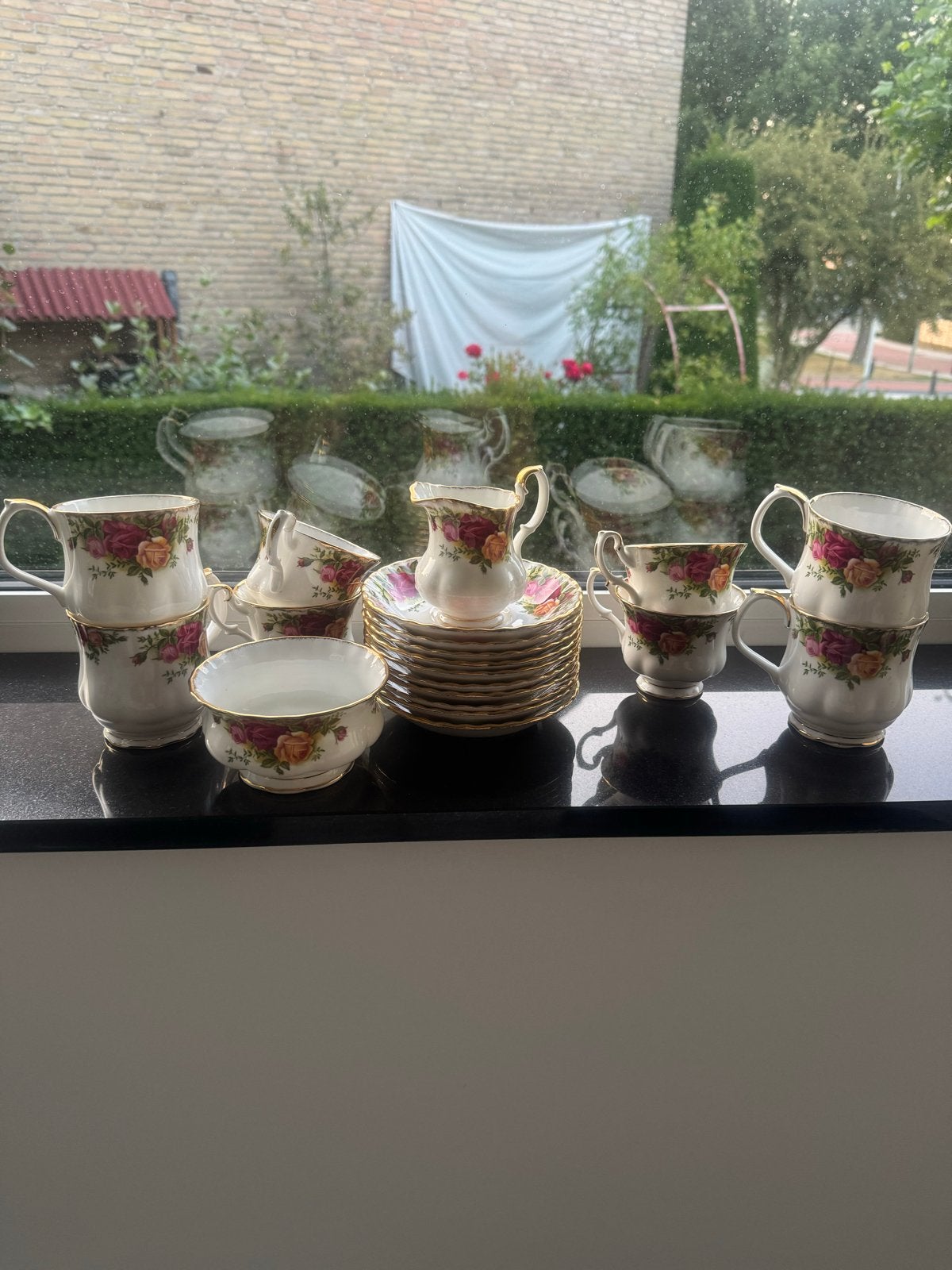 Royal Albert Country Rose Servies Set - 4 kopjes, 4 mokken,, Ophalen