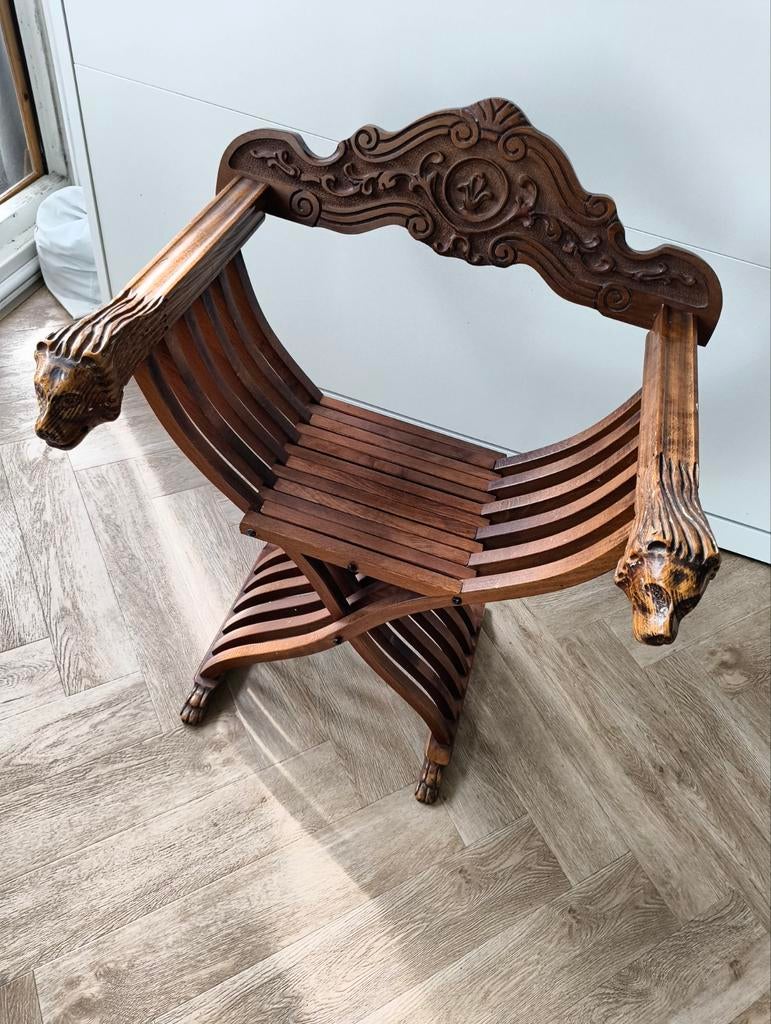 Antieke Savonarola Opvouwbare Stoel met Leeuwenkoppen, Antiek en Kunst, Antiek | Meubels | Stoelen en Banken, Ophalen