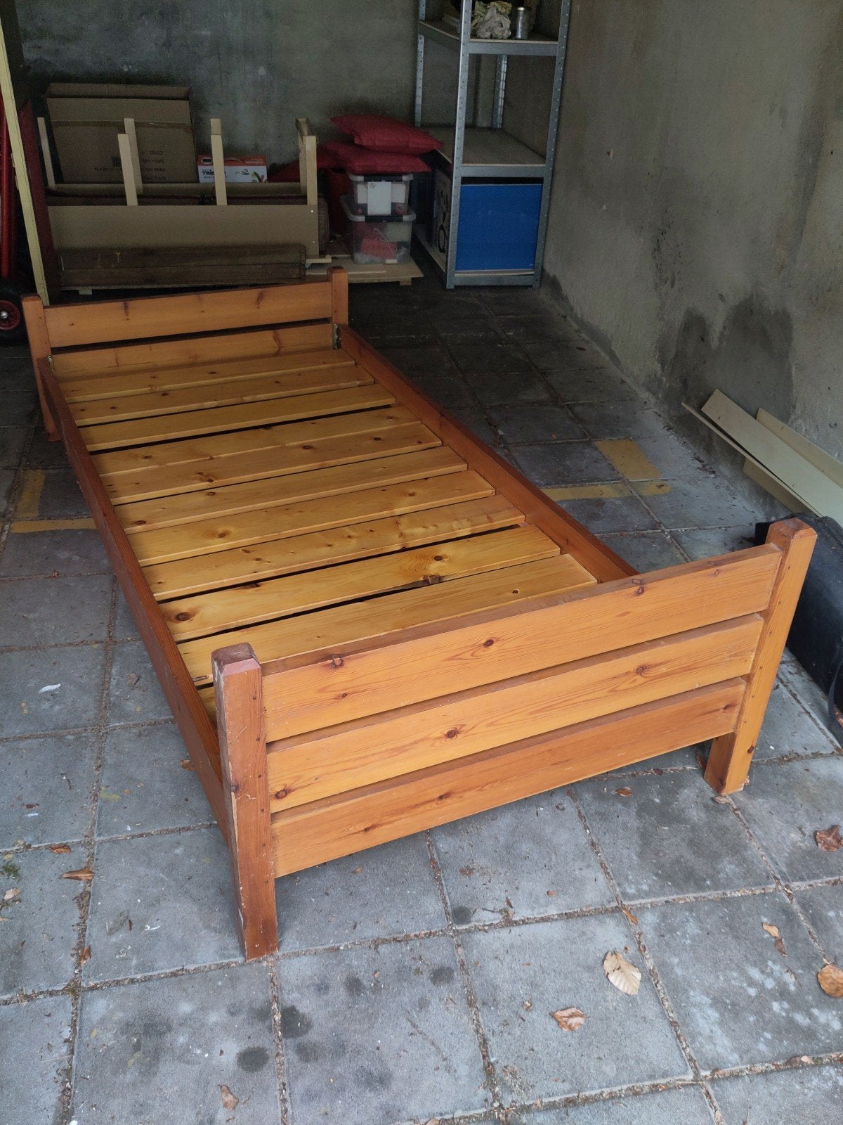 Degelijk grenen bed, circa 80x200, simpel te (de)monteren, Ophalen, Gebruikt, Eenpersoons, 80 cm