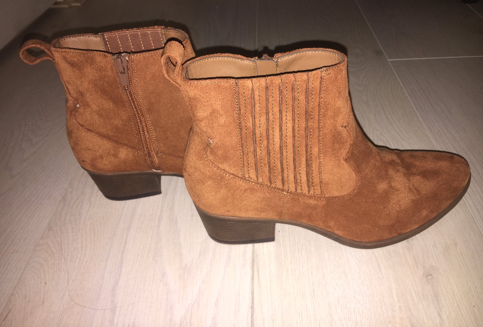 Nieuwe enkellaarzen, Bruin, Lage of Enkellaarzen, Nieuw, Ophalen of Verzenden