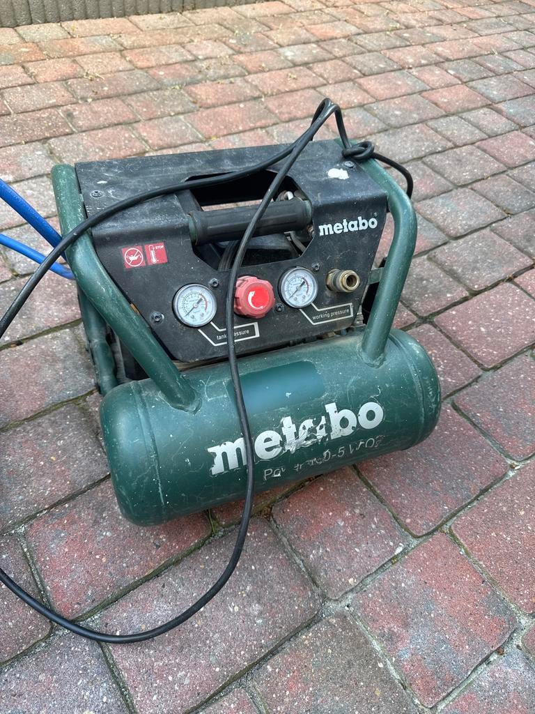 Metabo Compressor met Slanghaspel, Doe-het-zelf en Verbouw, 6 tot 10 bar, Ophalen of Verzenden, Zo goed als nieuw, Minder dan 200 liter/min