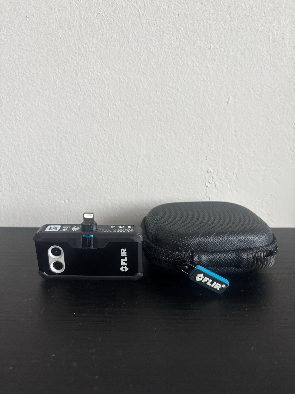 FLIR ONE Pro Warmtebeeldcamera voor iOS Lightning) + Case, Overige typen, Ophalen of Verzenden, Zo goed als nieuw, Overige Merken