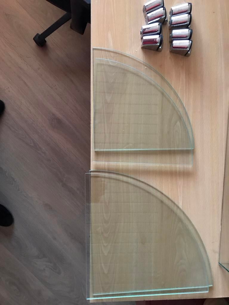 Glazen hoekplanken met bevestigingsmateriaal, Ophalen of Verzenden, Zo goed als nieuw