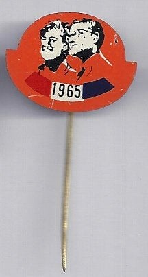 Sp22 speldje margriet en pieter 1965, Ophalen of Verzenden, Gebruikt, Overige onderwerpen, Speldje of Pin