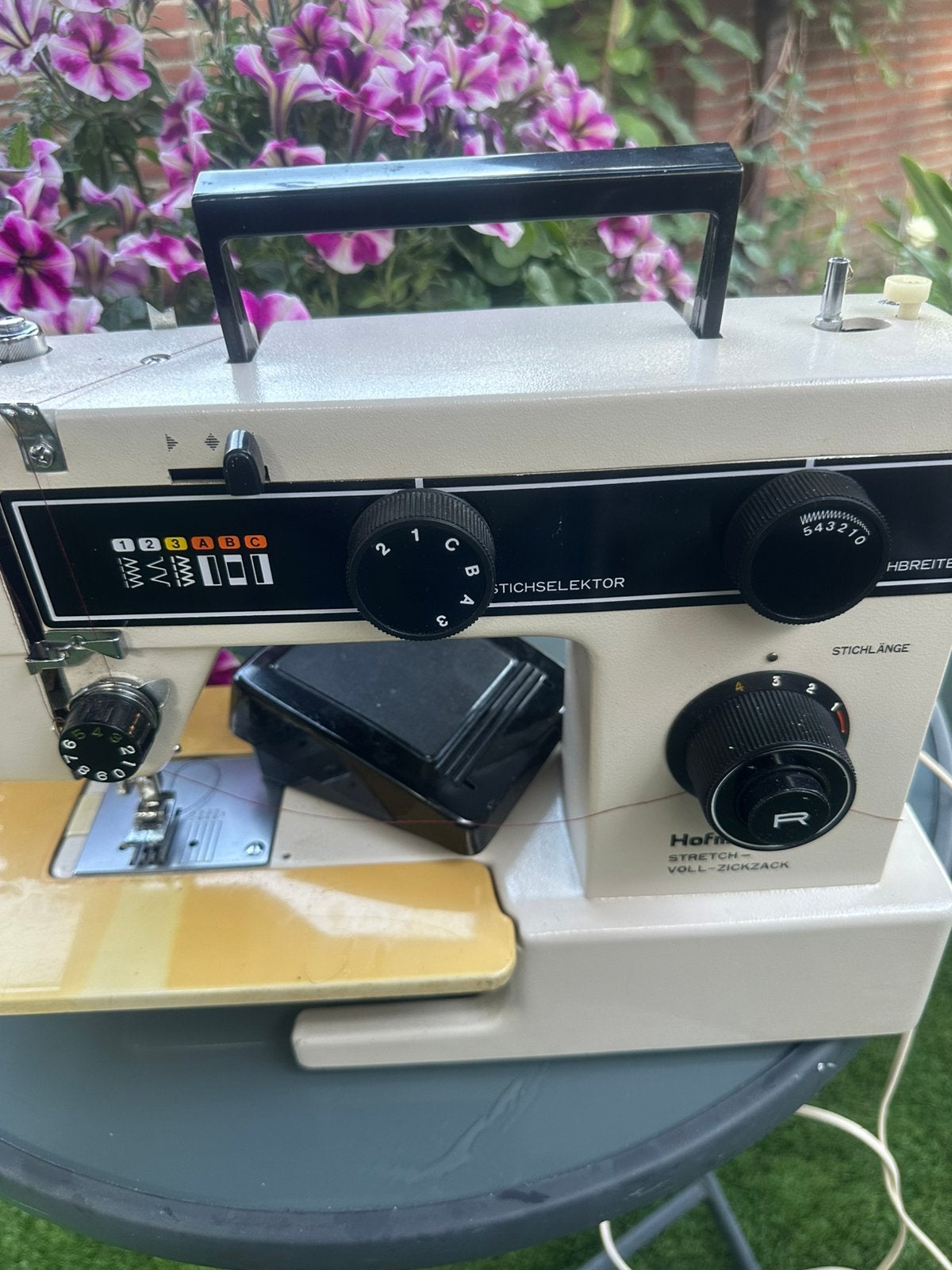 Naaimachine, Ophalen, Zo goed als nieuw, Naaimachine, Overige merken