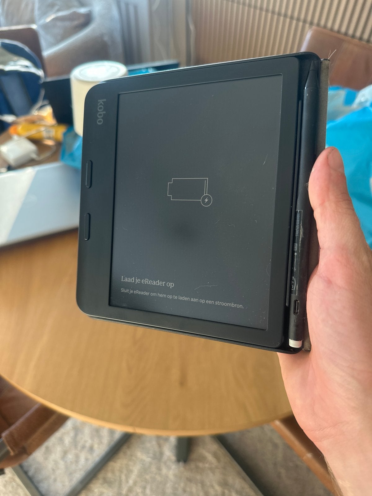 Kobo eReader met hoes en pen nieuwprijs 309, Computers en Software, E-readers, Ophalen, Gebruikt, 8 GB, Touchscreen
