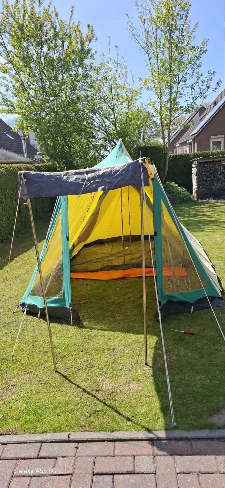 Ruime Toronto 4 pryamide  tent, Ophalen