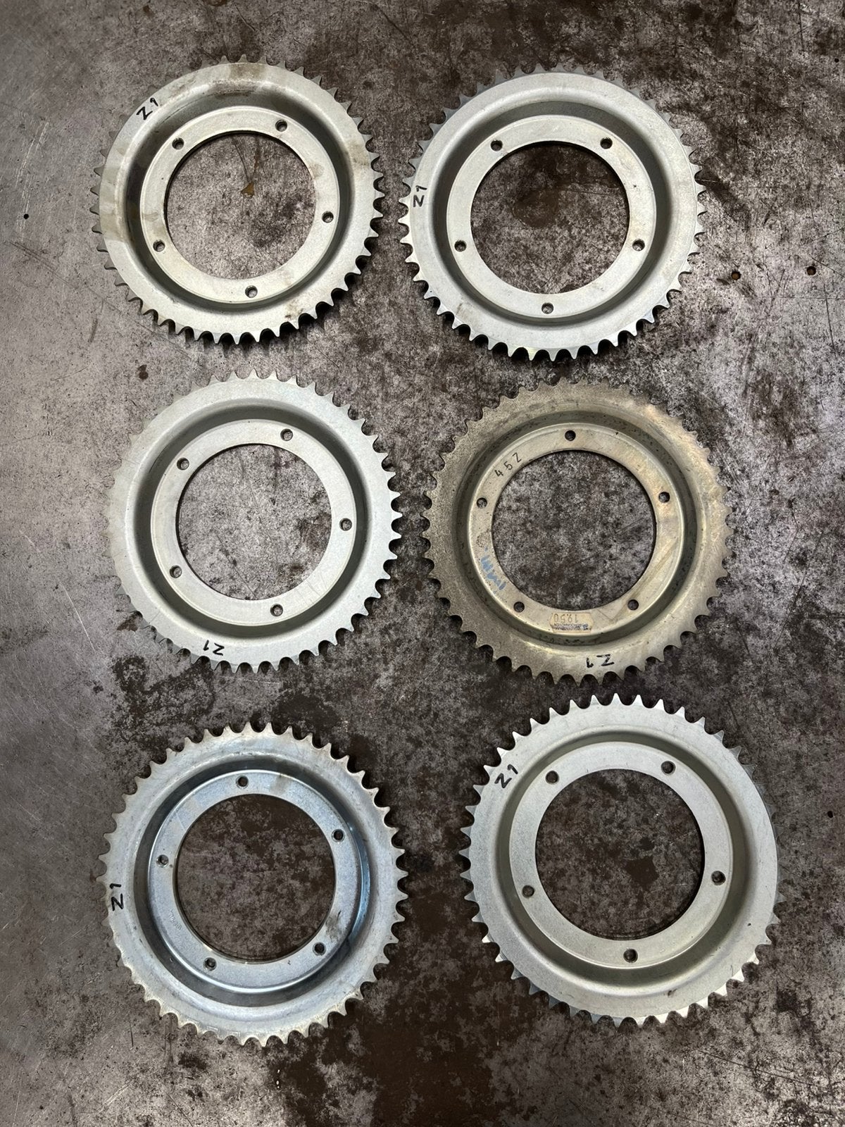 Te koop, 6x achtertandwiel Puch Z1. 45 tanden, Ophalen of Verzenden, Zo goed als nieuw