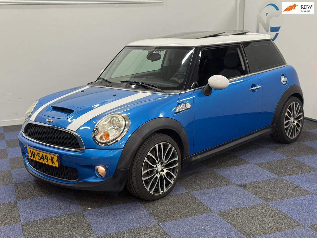 Mini Mini 1.6 Cooper S / PANORAMADAK / NETTE AUTO / VOLLEDIG, Auto's, Mini, Voorwielaandrijving, Gebruikt, 4 cilinders, 49 €/maand