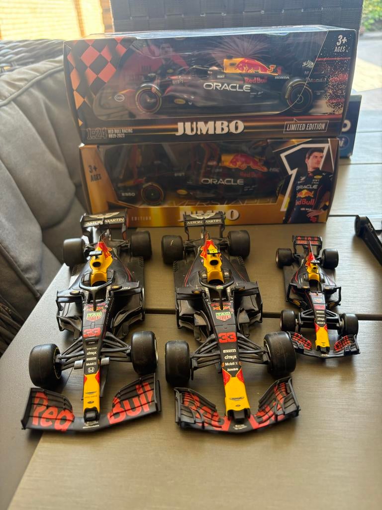 Red Bull RC auto's en modelauto's - Set van 6, Zo goed als nieuw, Auto onroad, RTR (Ready to Run), Overige schalen